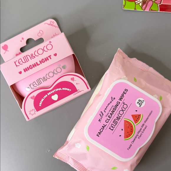 Kevin & Coco Other - KEUM COCO Pink Highlighter